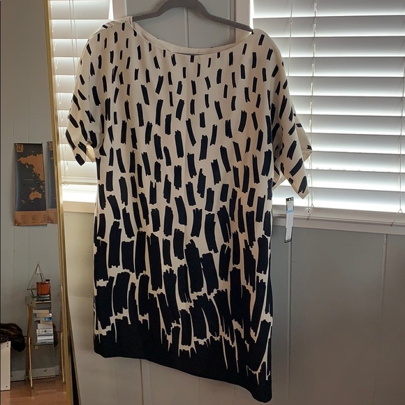 Tahari Dresses & Skirts - Tahara Midi Dress